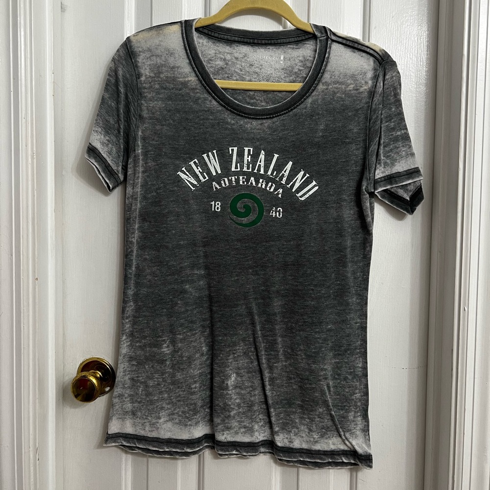 SeaBreeze Apparel (from New Zealand) T-Shirt Size L